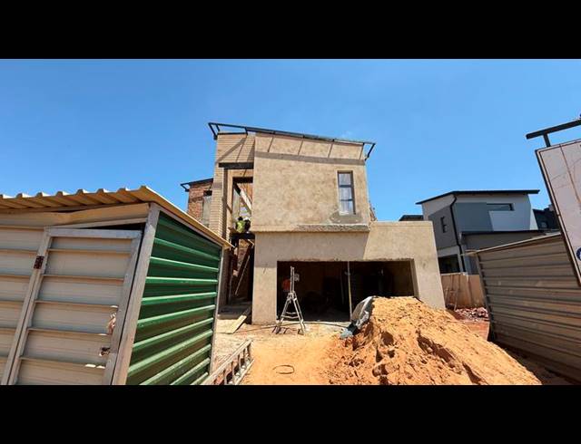 4 BEDROOM HOUSE FOR SALE IN FOUNTAINBROOK ESTATE